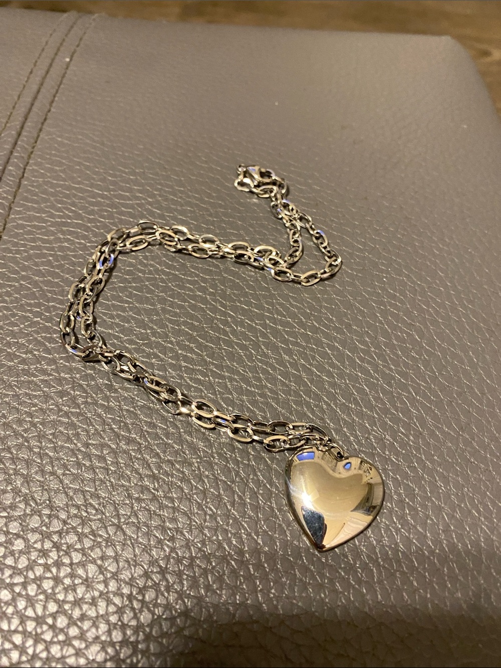 New Silver Rounded Heart 20" Necklace